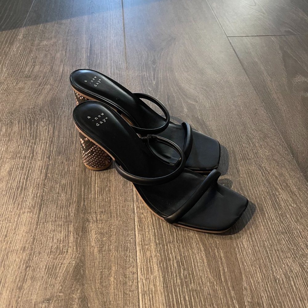Women's Black/Snakeprint Block Heel Shoe (Size 8.5)